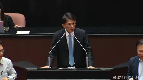 2025-06-27 09:00 第11屆 第3會期 主辦單位：院會 黃國昌委員質詢封面