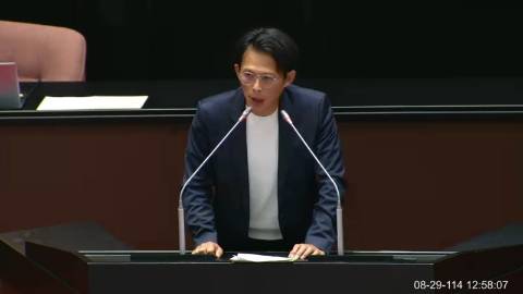 2025-08-29 09:00 第11屆 第3會期 主辦單位：院會 黃國昌委員質詢封面