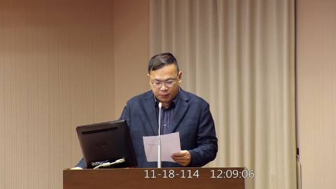 2025-11-18 12:00 第11屆 第4會期 主辦單位：程序委員會 王義川委員質詢封面