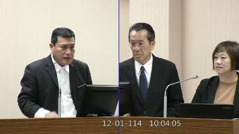 2025-12-01 09:00 第11屆 第4會期 主辦單位：外交及國防委員會 黃仁委員質詢封面