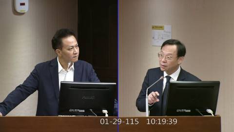 2026-01-29 09:00 第11屆 第4會期 主辦單位：社會福利及衛生環境委員會 邱鎮軍委員質詢封面