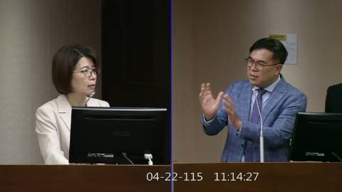 2026-04-22 09:00 第11屆 第5會期 主辦單位：社會福利及衛生環境委員會 黃秀芳委員質詢封面
