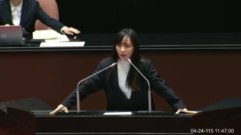 2026-04-24 09:00 第11屆 第5會期 主辦單位：院會 黃捷委員質詢封面