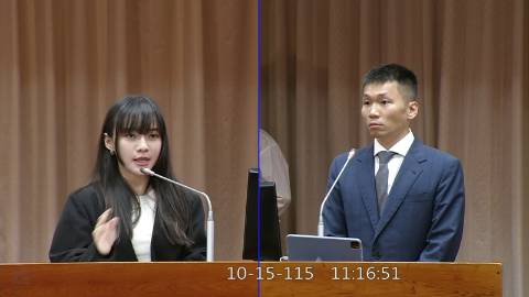2026-10-15 09:00 第11屆 第6會期 主辦單位：教育及文化委員會 黃捷委員質詢封面